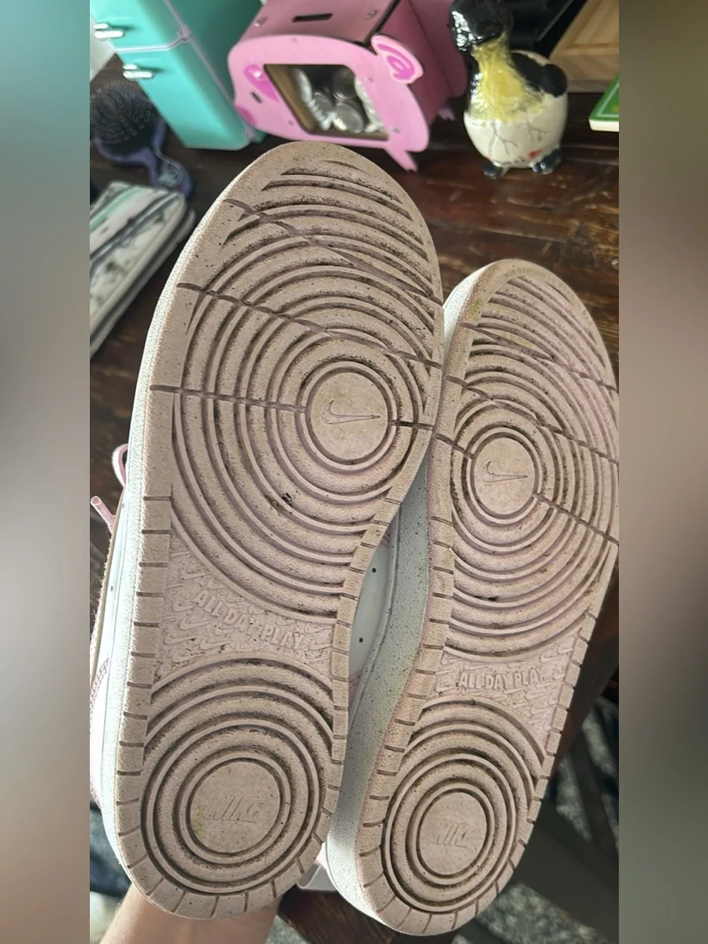 Nike Girl’s Low-Top Sneakers Light Pink and White